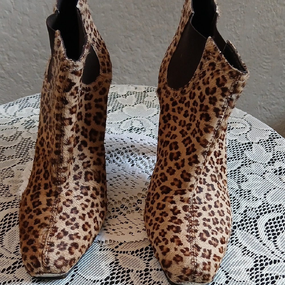 Leopard Print Ankle Boots By Donald Pliner